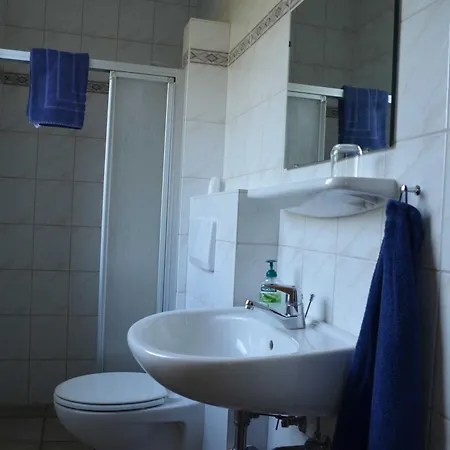 Haus Ute 펜션 후크질